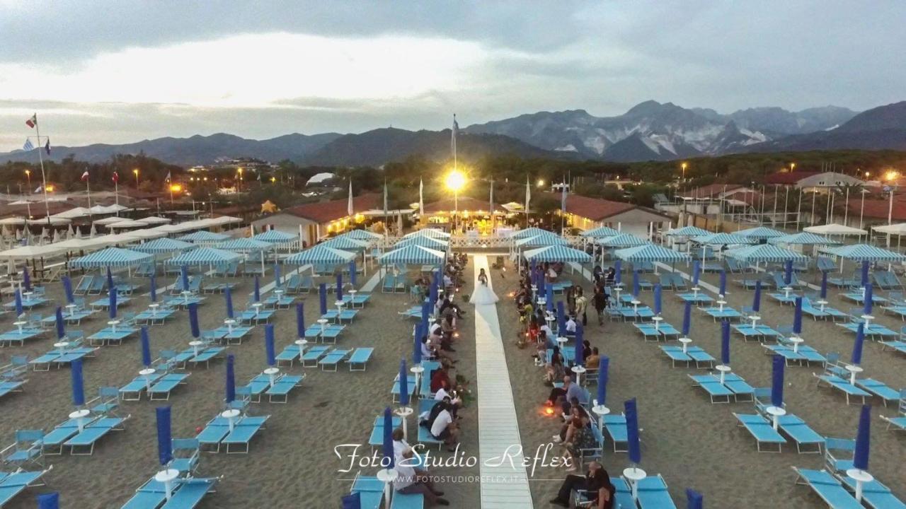 马瑞纳迪卡拉拉Brezza Marina住宿加早餐旅馆 外观 照片